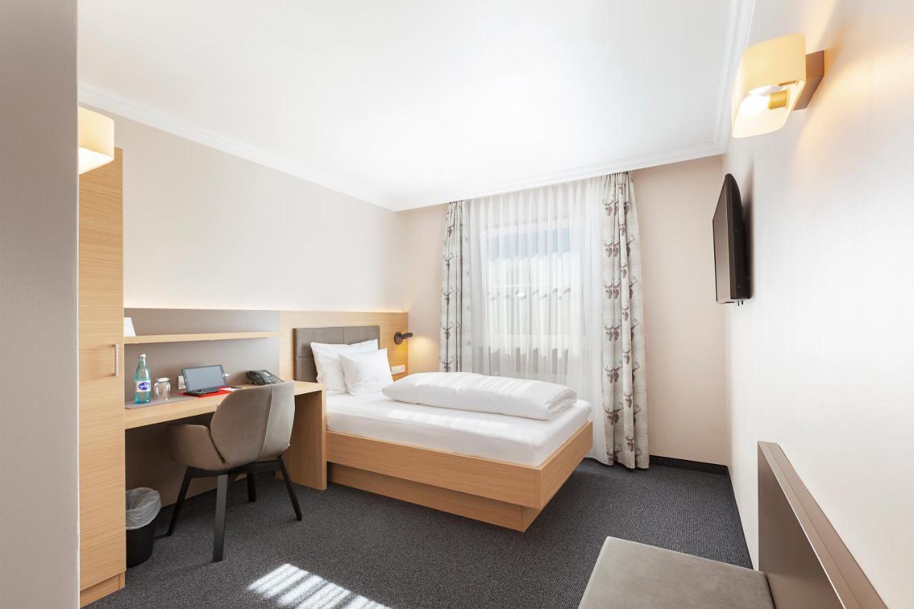 Landgasthof Hotel Gentner Neurenberg Buitenkant foto